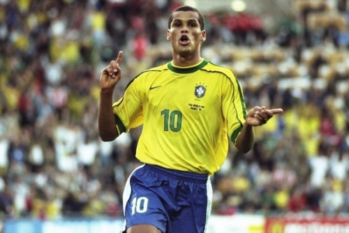 他的伤势采 他的伤势采