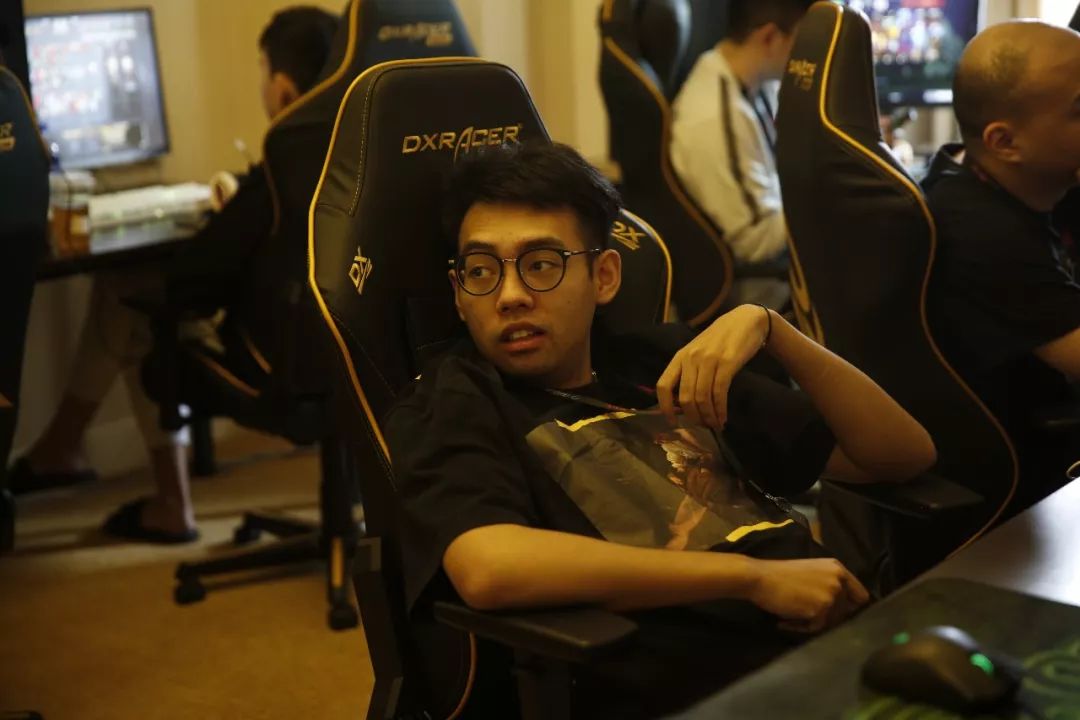 联阵中最贴 联阵中最贴